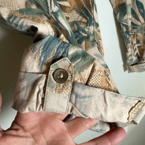 Chico’s cropped palm/safari print pants • Women’s size 14 - Picture 4 of 9